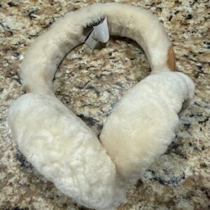 UGG Cream Shearling Earmuffs NWOT